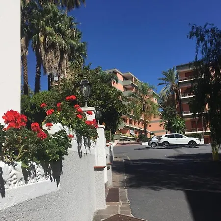 Petit Avec Classe * سانريمو