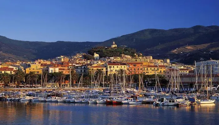 Petit Avec Classe San Remo